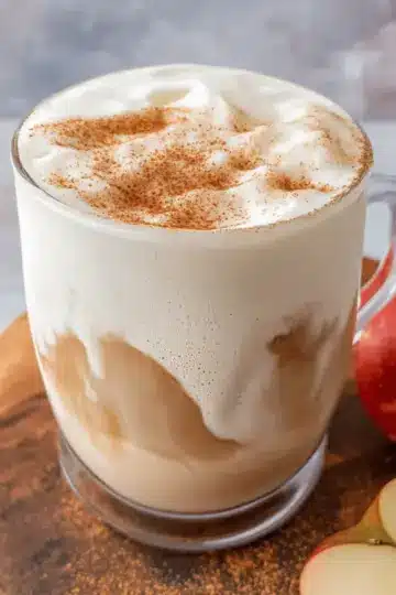 Iced Apple Crisp Cream Chai Latte lbnls3