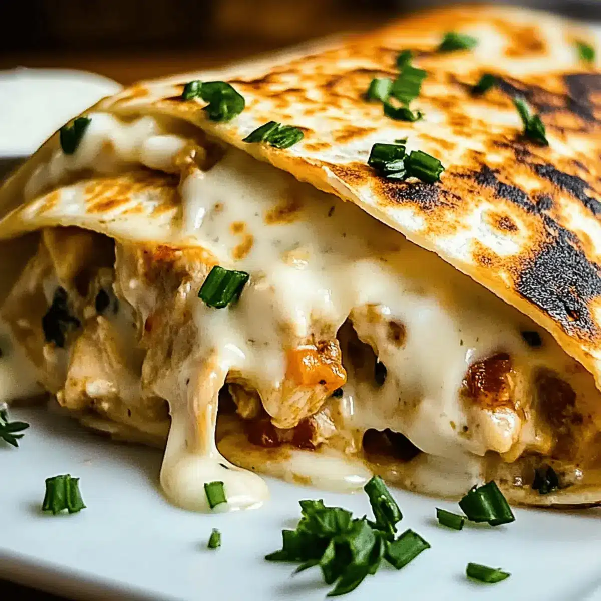 Cheesy Garlic Chicken Wraps: Flavorful Comfort in Every Bite 1 Cheesy Garlic Chicken Wraps gsgc4h