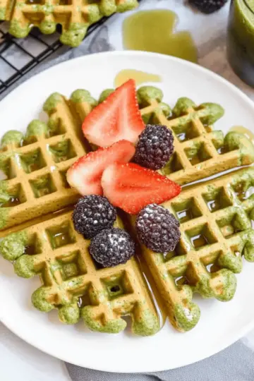 Oatmeal Green Smoothie Waffles That Kids Can't Resist 44 Oatmeal Green Smoothie Waffles