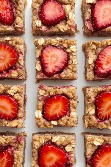 Healthy Strawberry Oatmeal Bars for a Sweet Snack Attack 45 Strawberry Oatmeal Bars