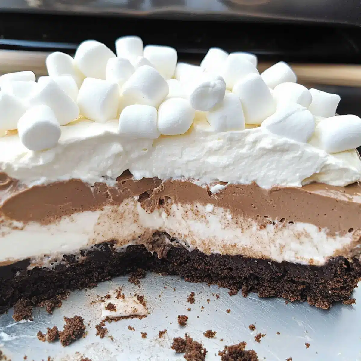 Indulge in Decadent Hot Chocolate Lasagna Magic 2 baa268a7 1034 427f a8db e1960399c945bl q4dnn5